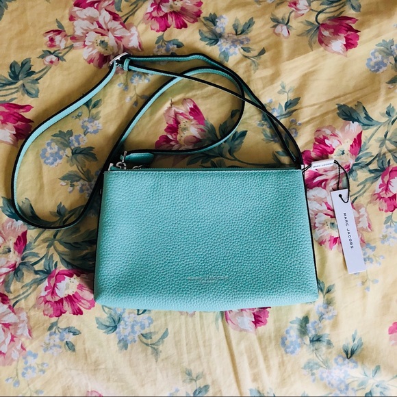 Marc Jacobs Essential Leather Crossbody - Picture 3 of 7